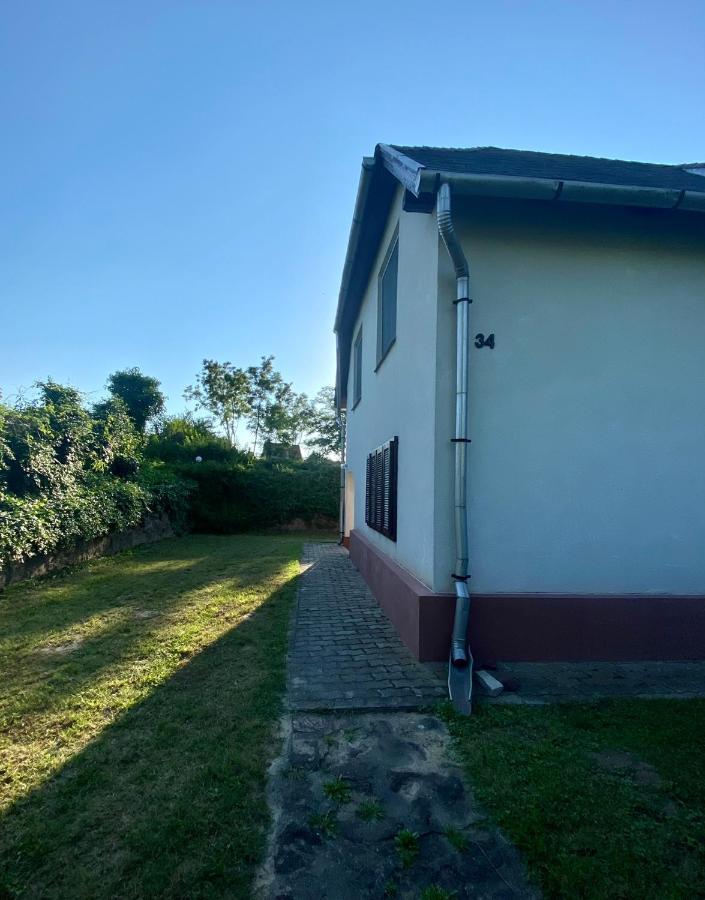 Toereki 34 Vendeghaz Apartmán *